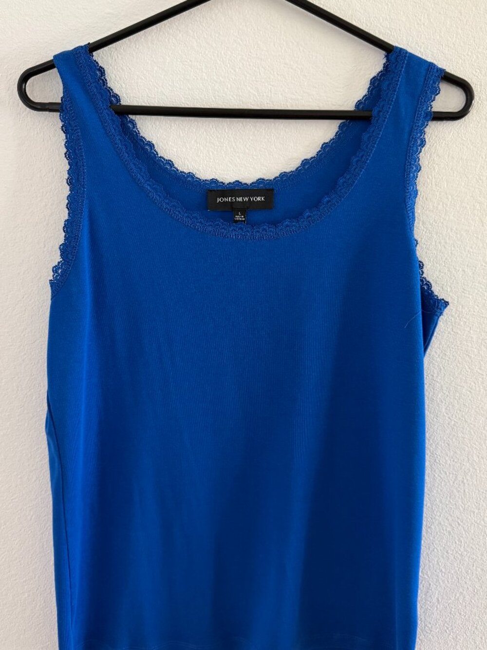Jones New York Cobalt-blue lace trimmed tank top